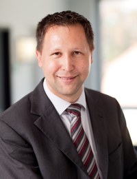 Prof. Dr. Dirk Neumann